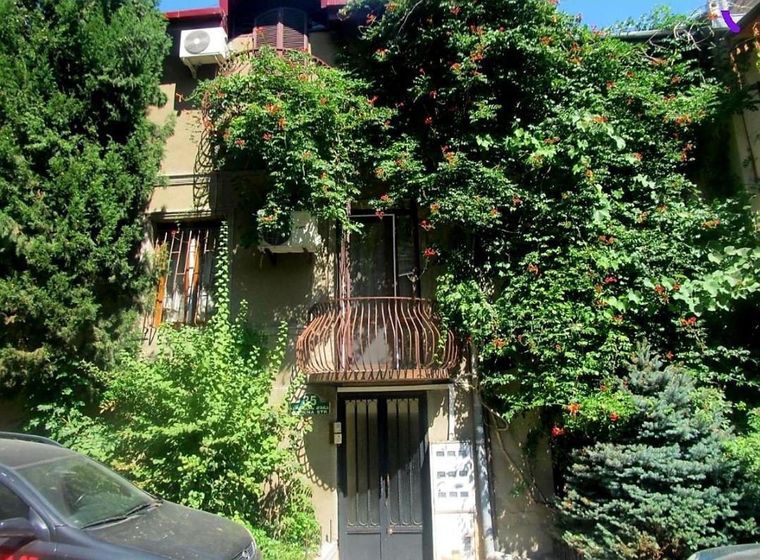 Polonia Tbilisi House Hotell Eksteriør bilde