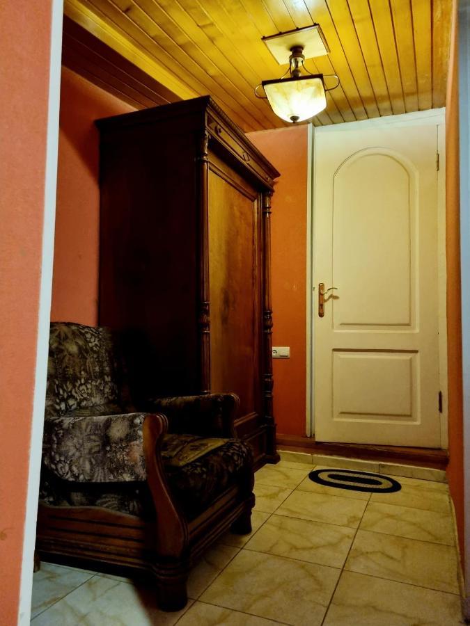 Polonia Tbilisi House Hotell Eksteriør bilde