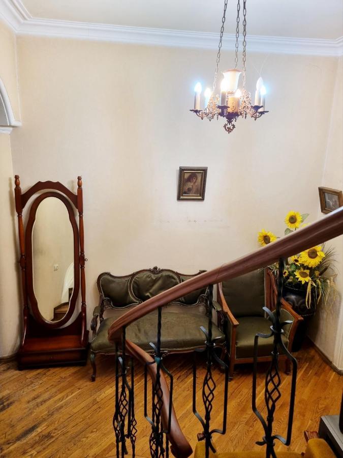 Polonia Tbilisi House Hotell Eksteriør bilde