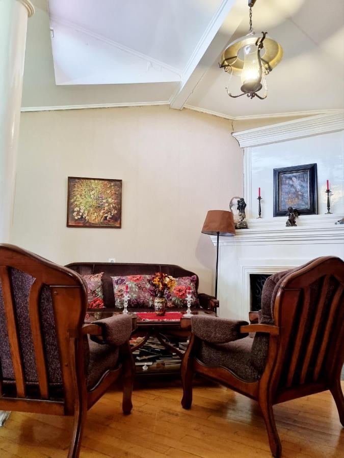 Polonia Tbilisi House Hotell Eksteriør bilde