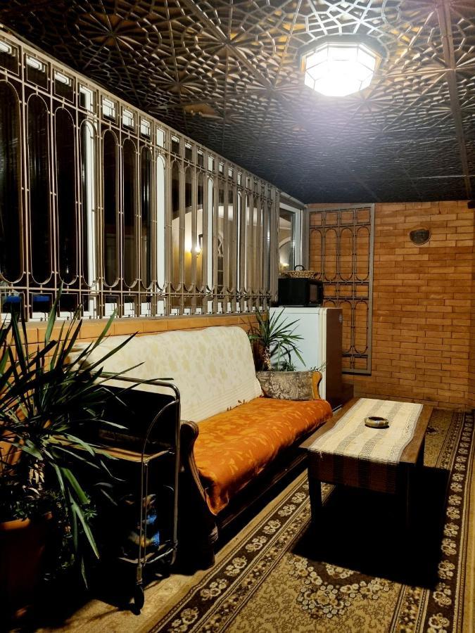 Polonia Tbilisi House Hotell Eksteriør bilde