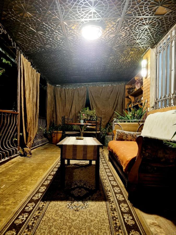 Polonia Tbilisi House Hotell Eksteriør bilde