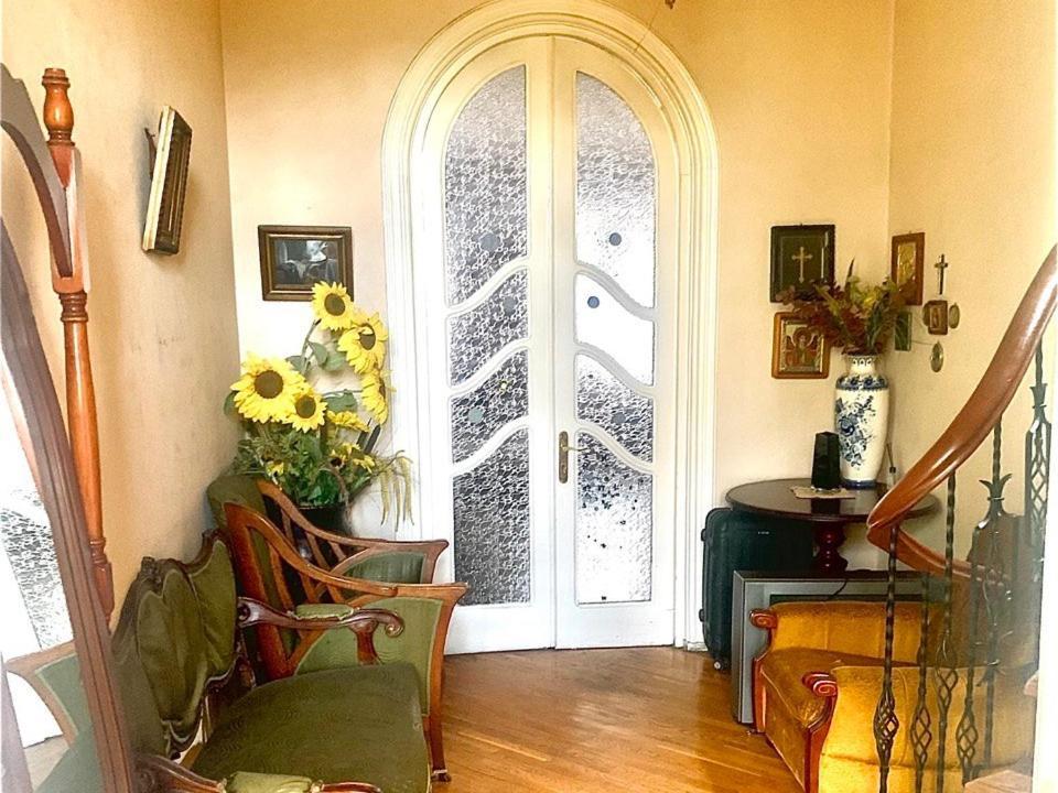 Polonia Tbilisi House Hotell Eksteriør bilde