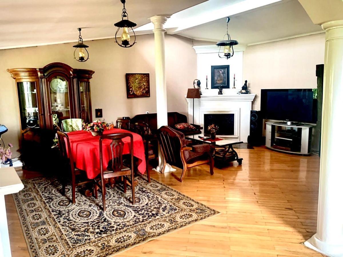 Polonia Tbilisi House Hotell Eksteriør bilde