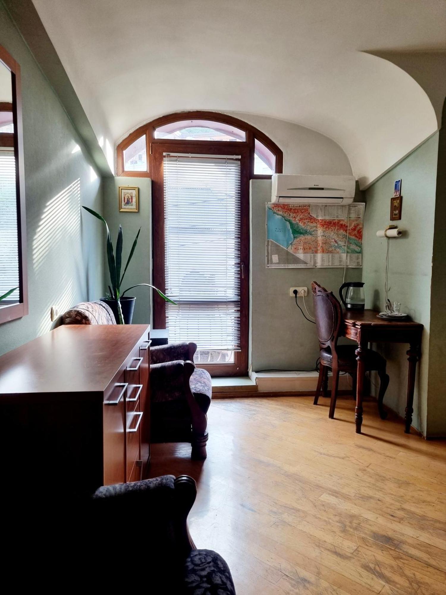 Polonia Tbilisi House Hotell Eksteriør bilde